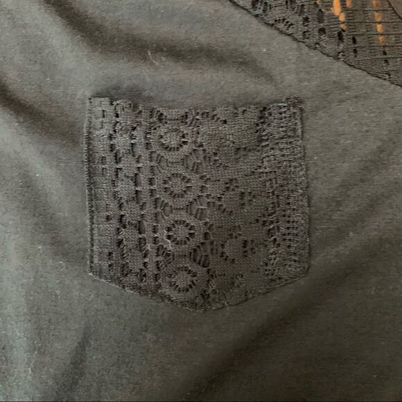 Ardene Lace Shoulder Tank Top with Front Pocket Black Size Medium - Picture 4 of 5